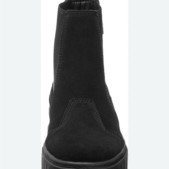 PUMA FENTY Chelsea Platform Boots Black Suede Size 7.5 - Picture 2 of 8